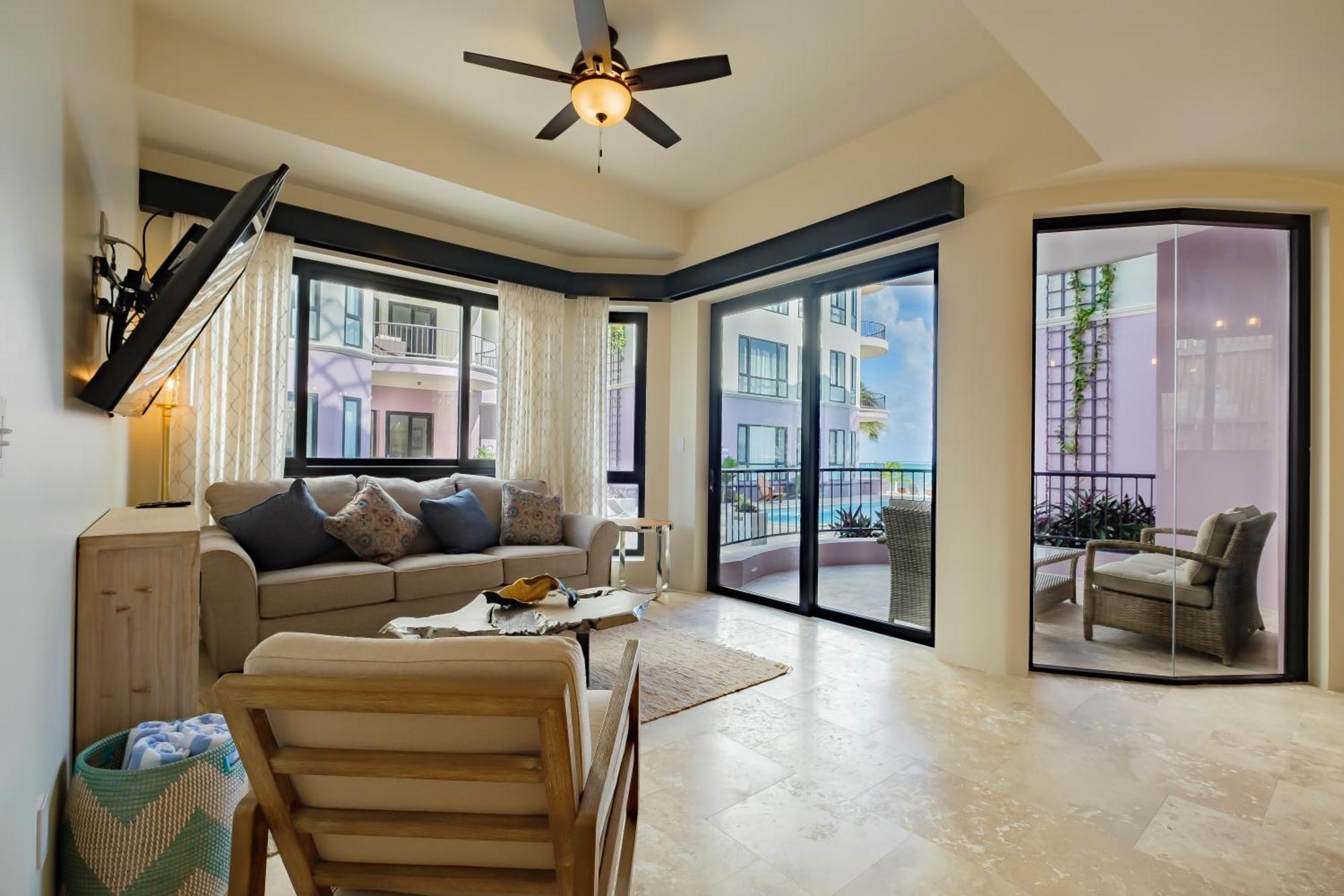 Diamante Beachfront Suites San Pedro  Eksteriør bilde