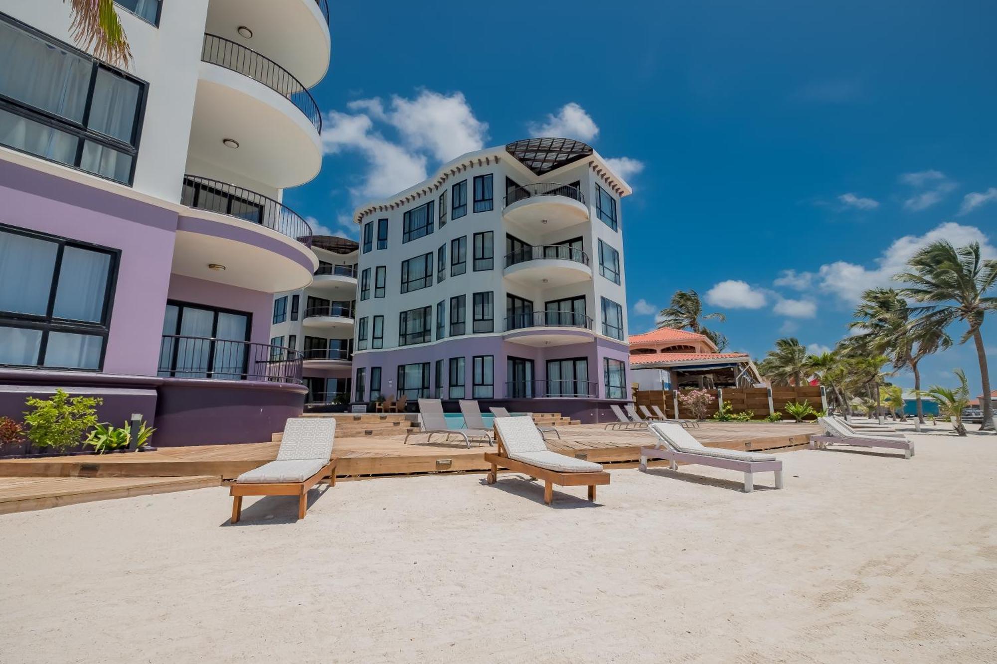 Diamante Beachfront Suites San Pedro  Eksteriør bilde