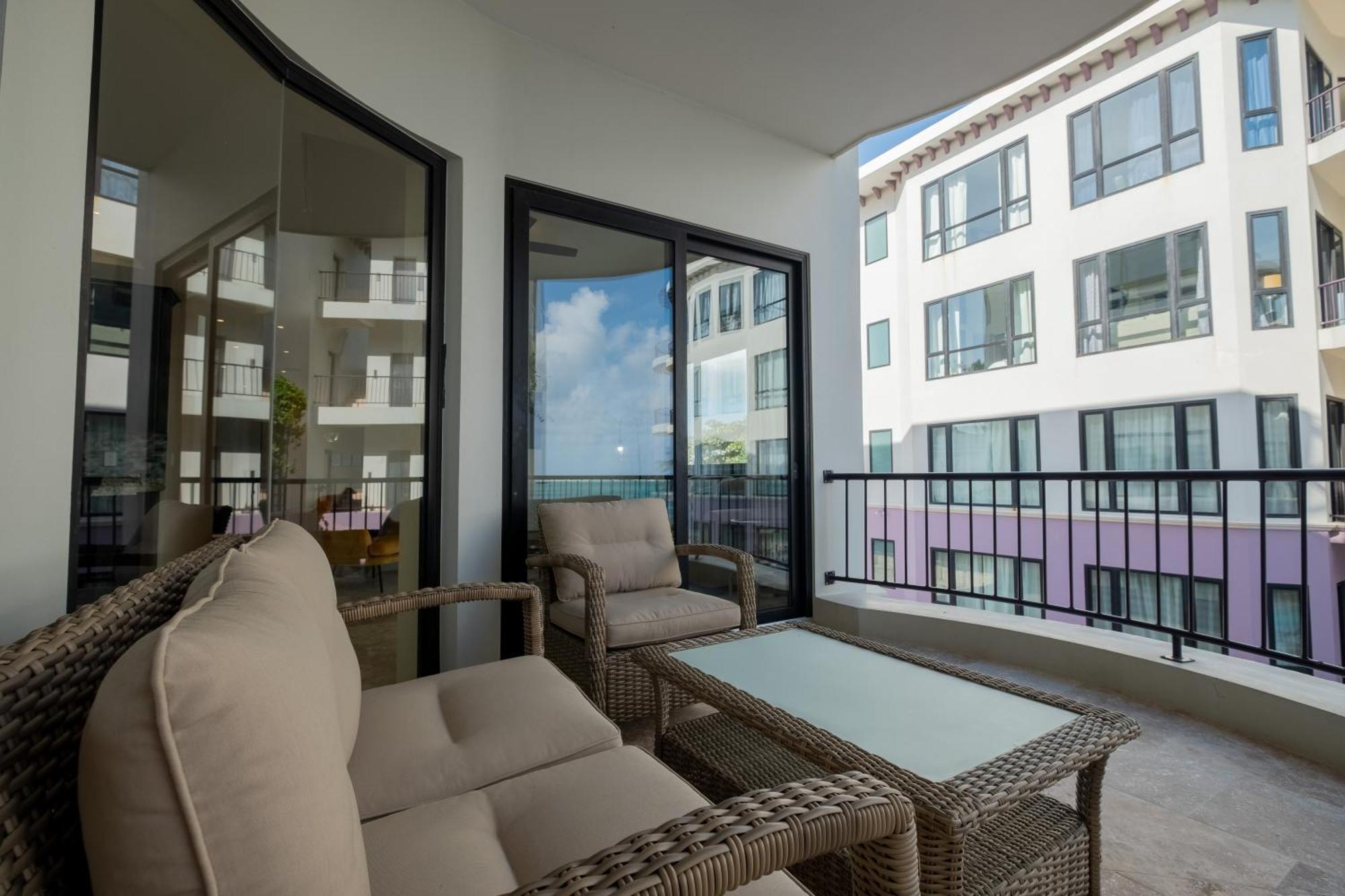 Diamante Beachfront Suites San Pedro  Eksteriør bilde